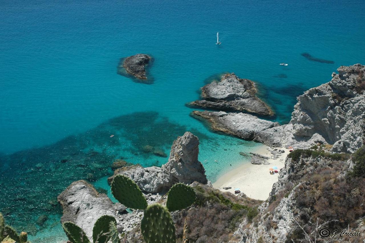 Graceland Rooms And Suites Capo Vaticano Esterno foto