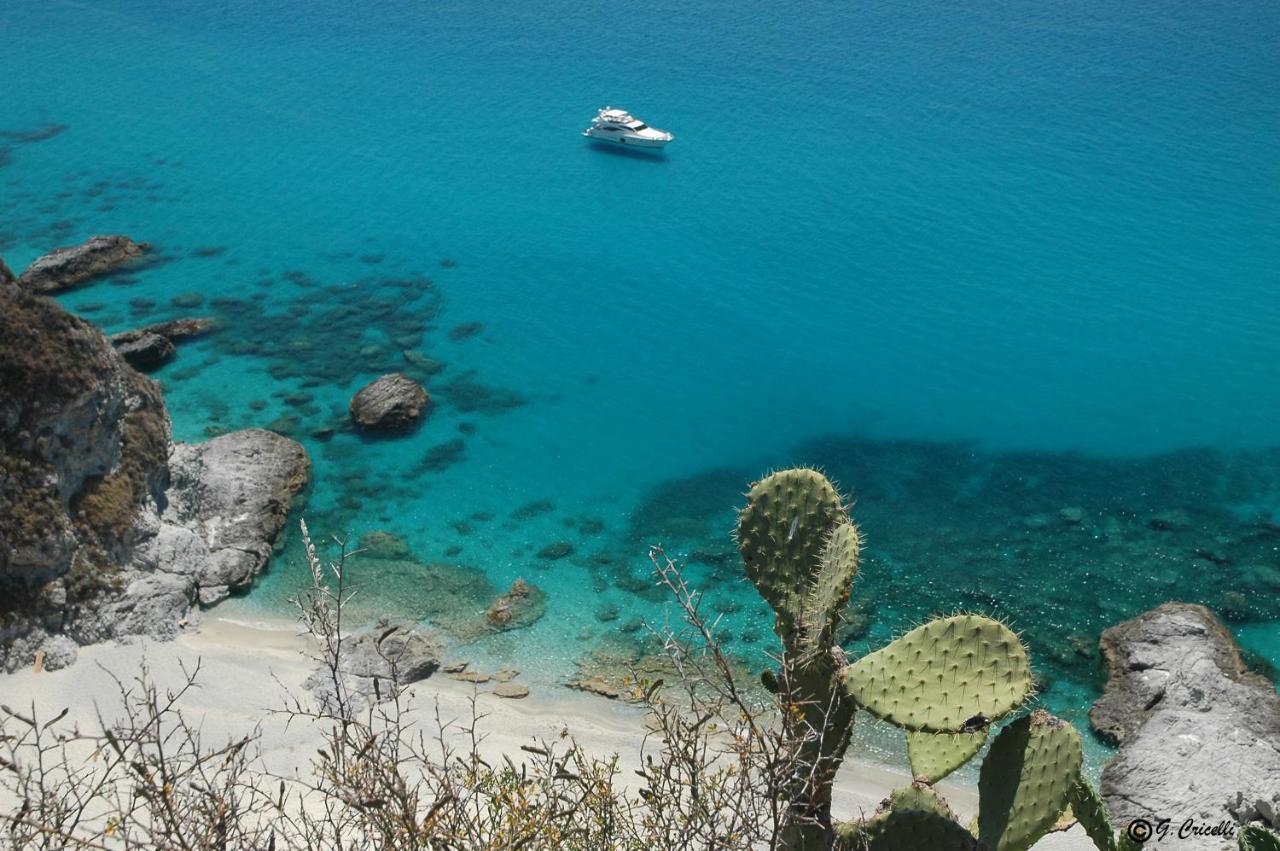 Graceland Rooms And Suites Capo Vaticano Esterno foto