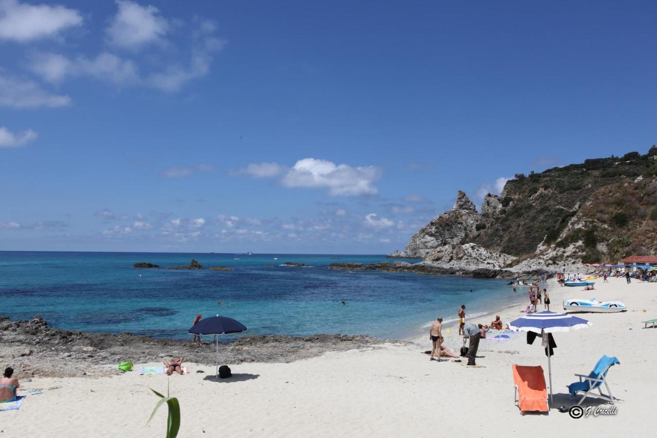 Graceland Rooms And Suites Capo Vaticano Esterno foto