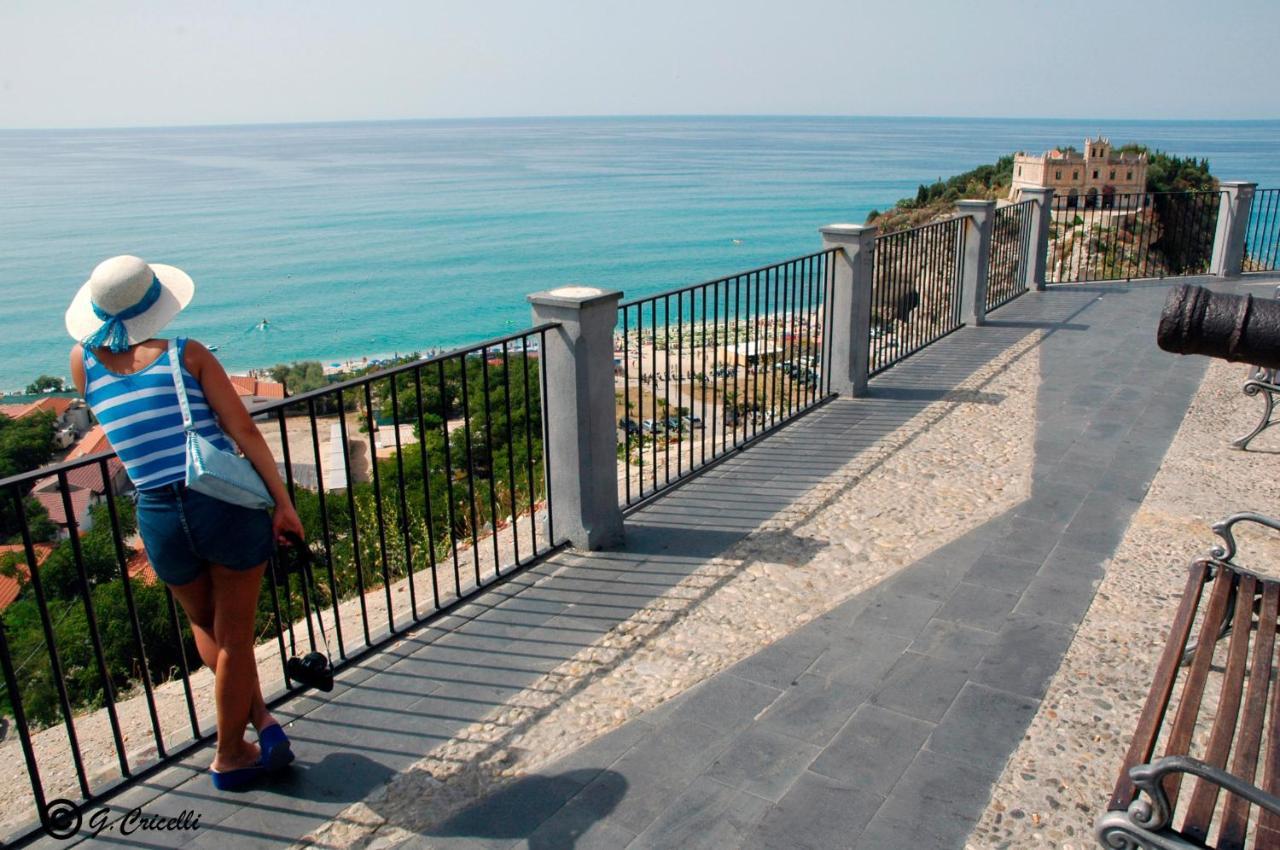 Graceland Rooms And Suites Capo Vaticano Esterno foto