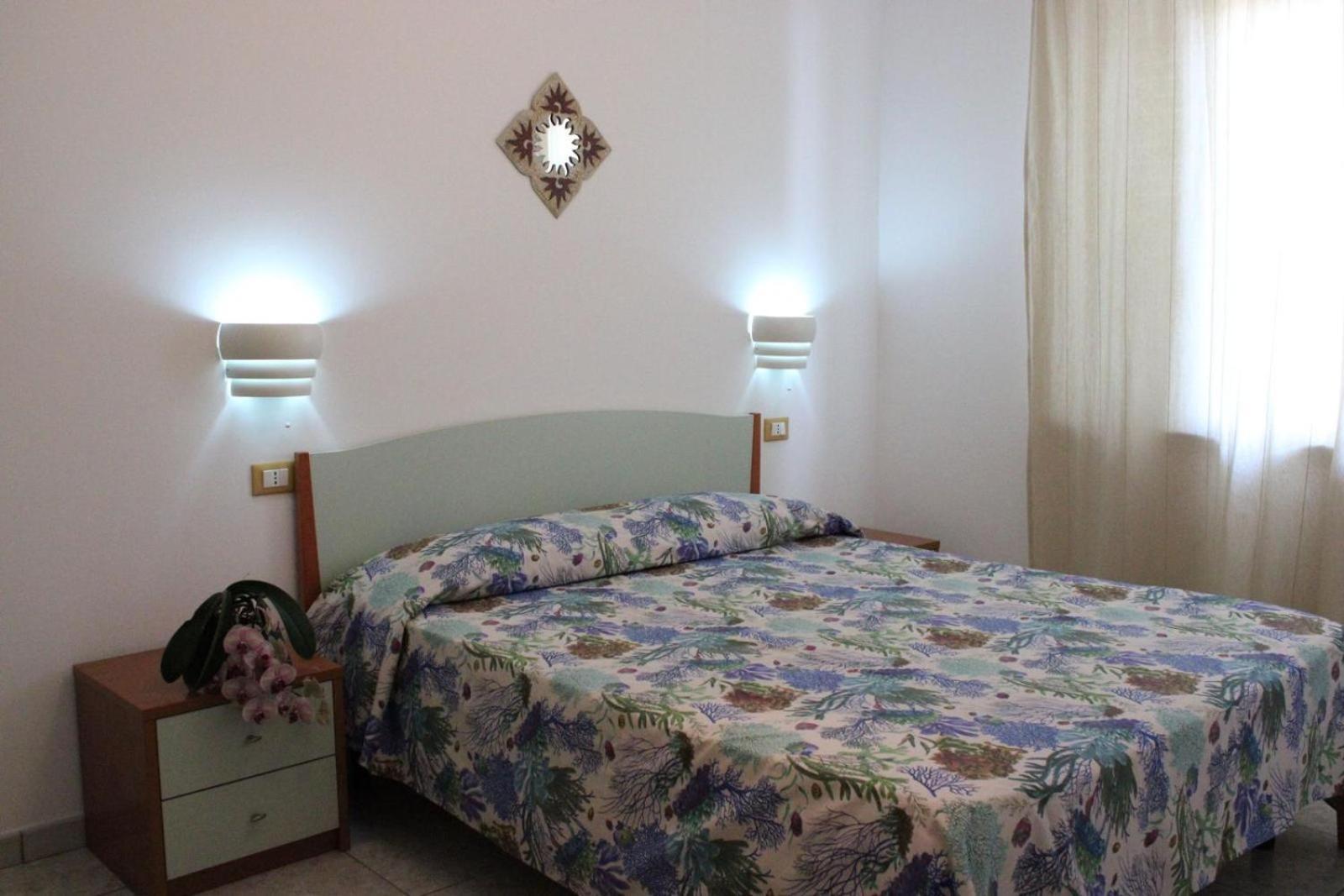 Graceland Rooms And Suites Capo Vaticano Esterno foto