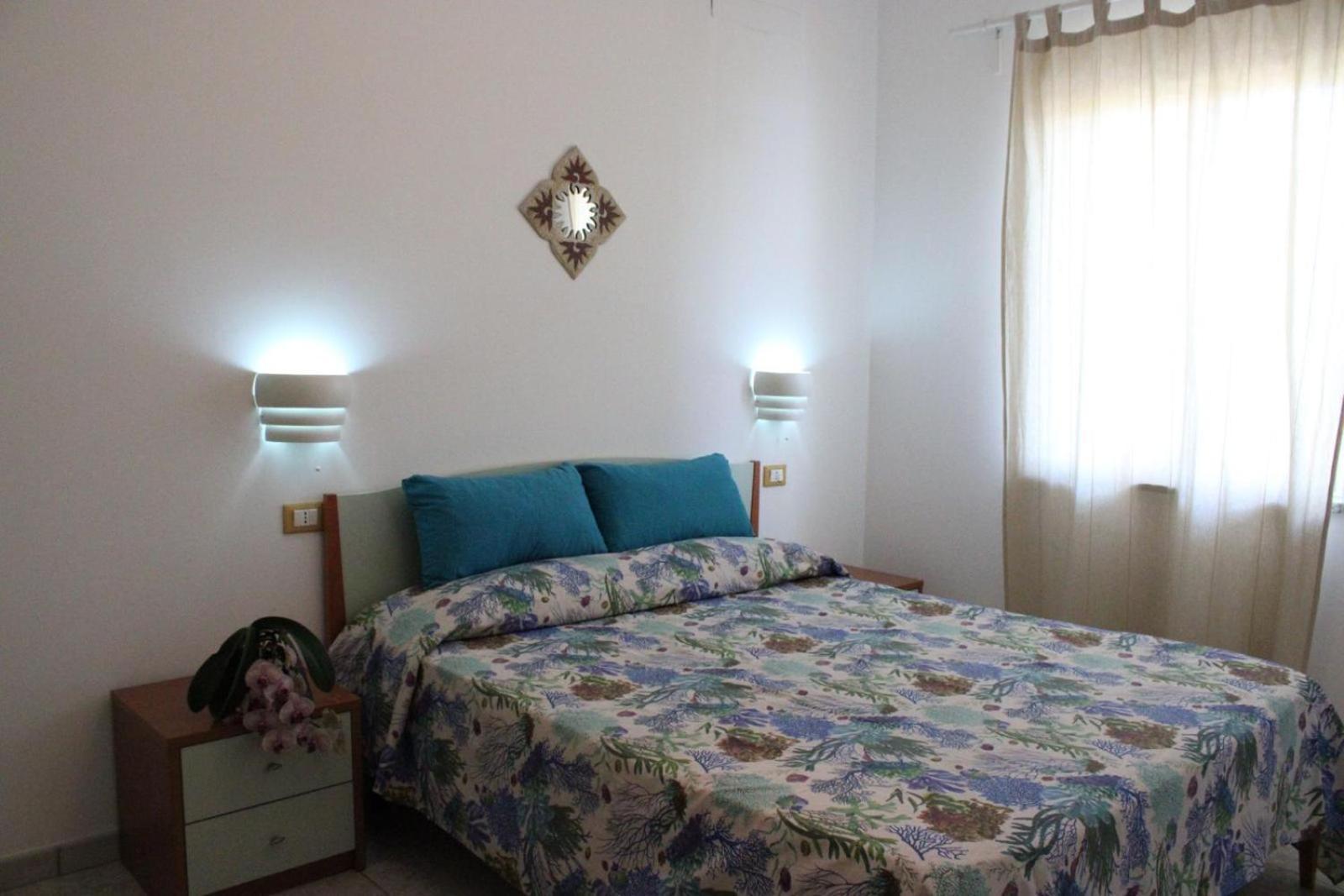 Graceland Rooms And Suites Capo Vaticano Esterno foto