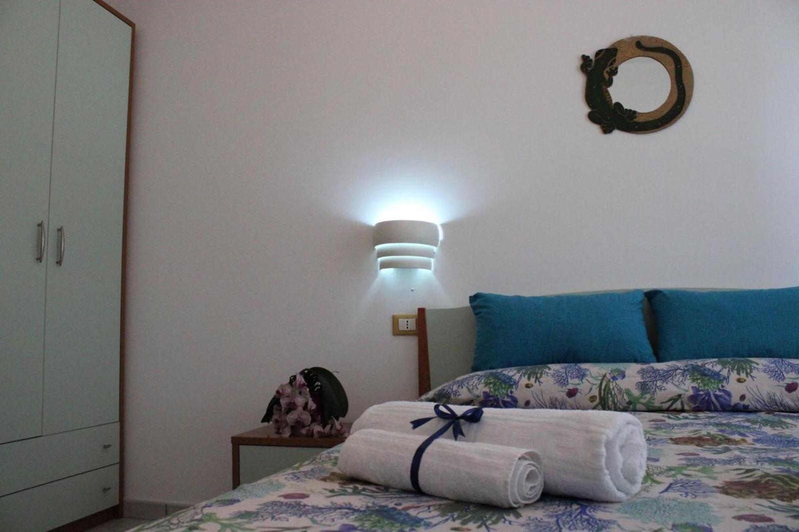 Graceland Rooms And Suites Capo Vaticano Esterno foto