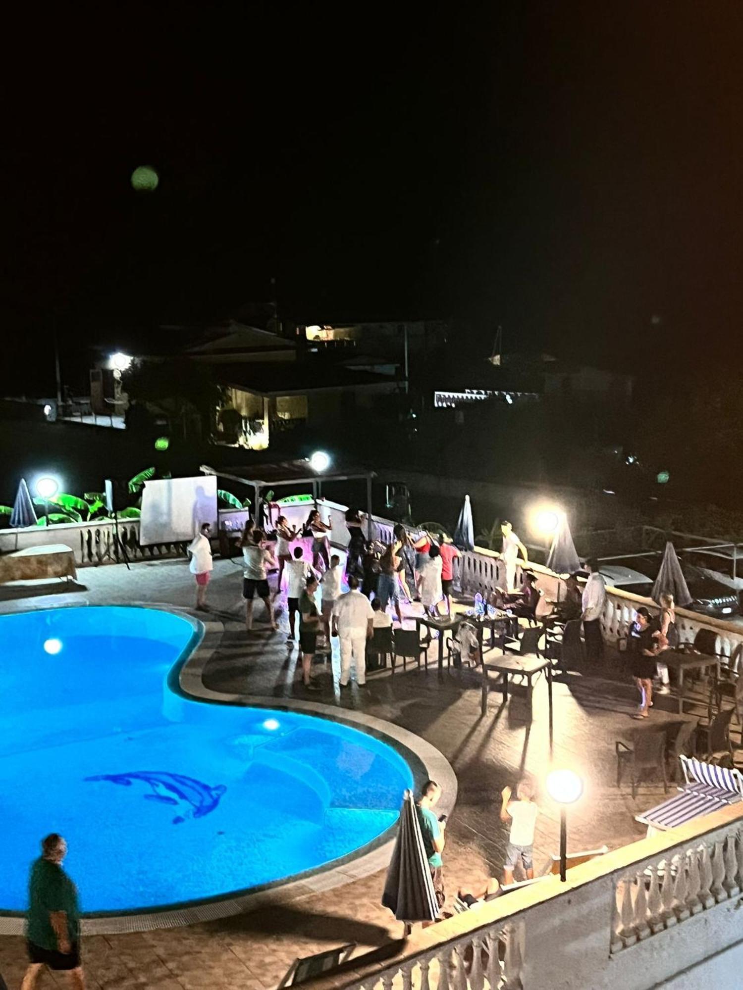 Graceland Rooms And Suites Capo Vaticano Esterno foto