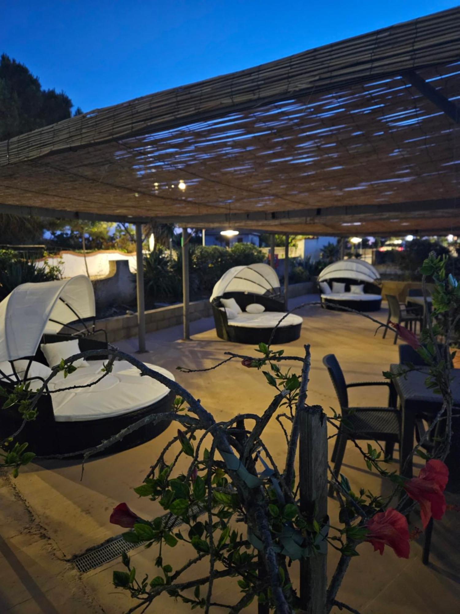 Graceland Rooms And Suites Capo Vaticano Esterno foto