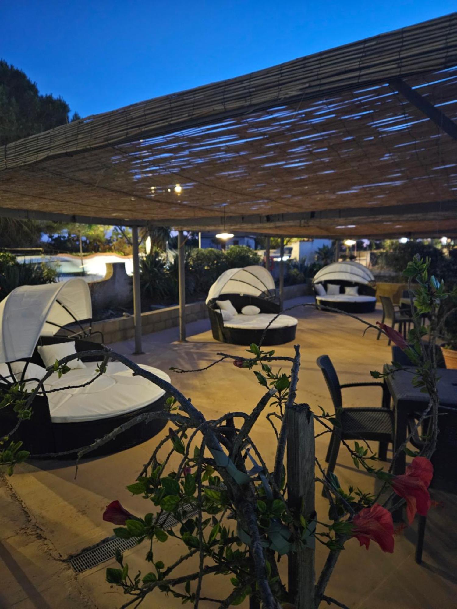 Graceland Rooms And Suites Capo Vaticano Esterno foto