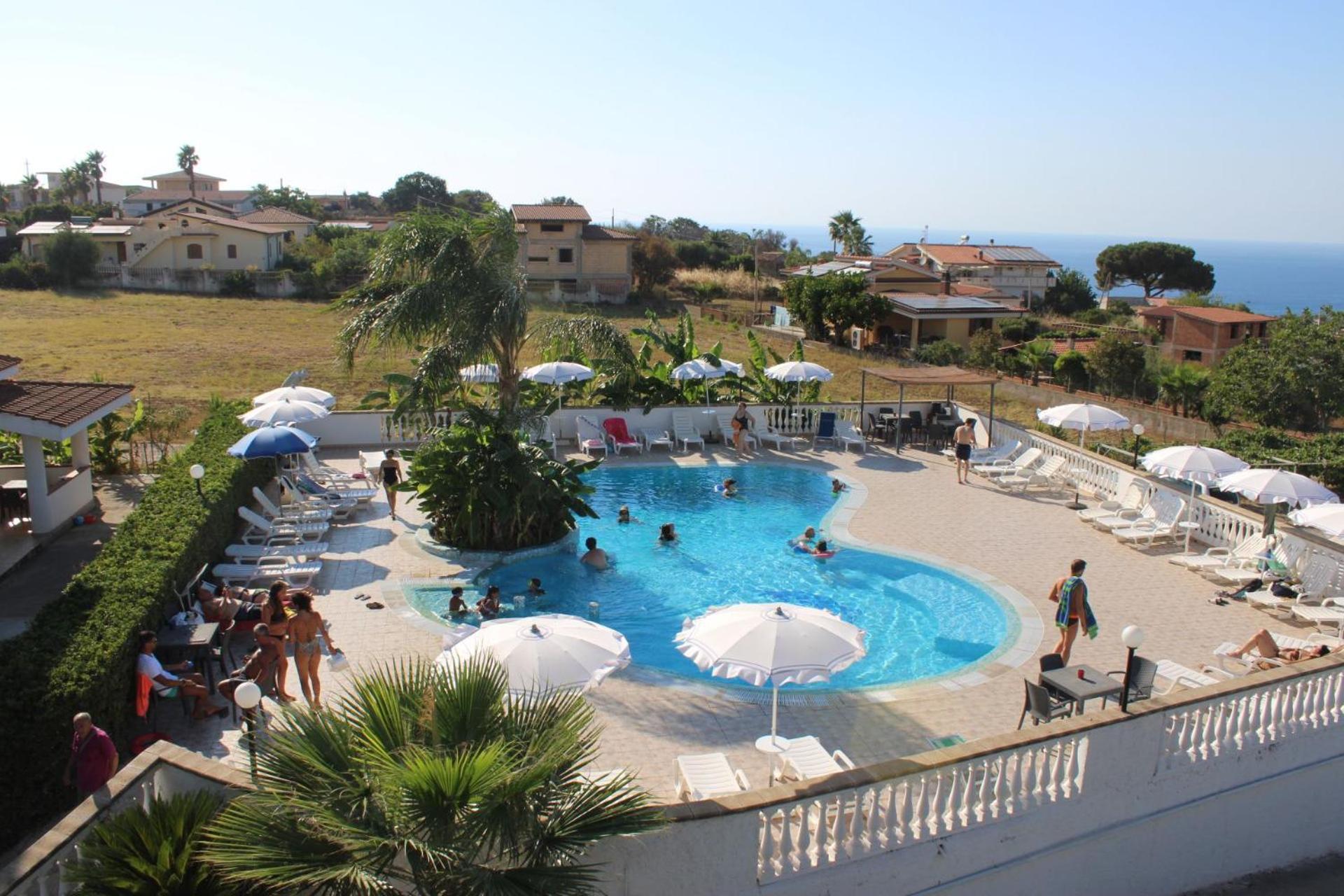 Graceland Rooms And Suites Capo Vaticano Esterno foto