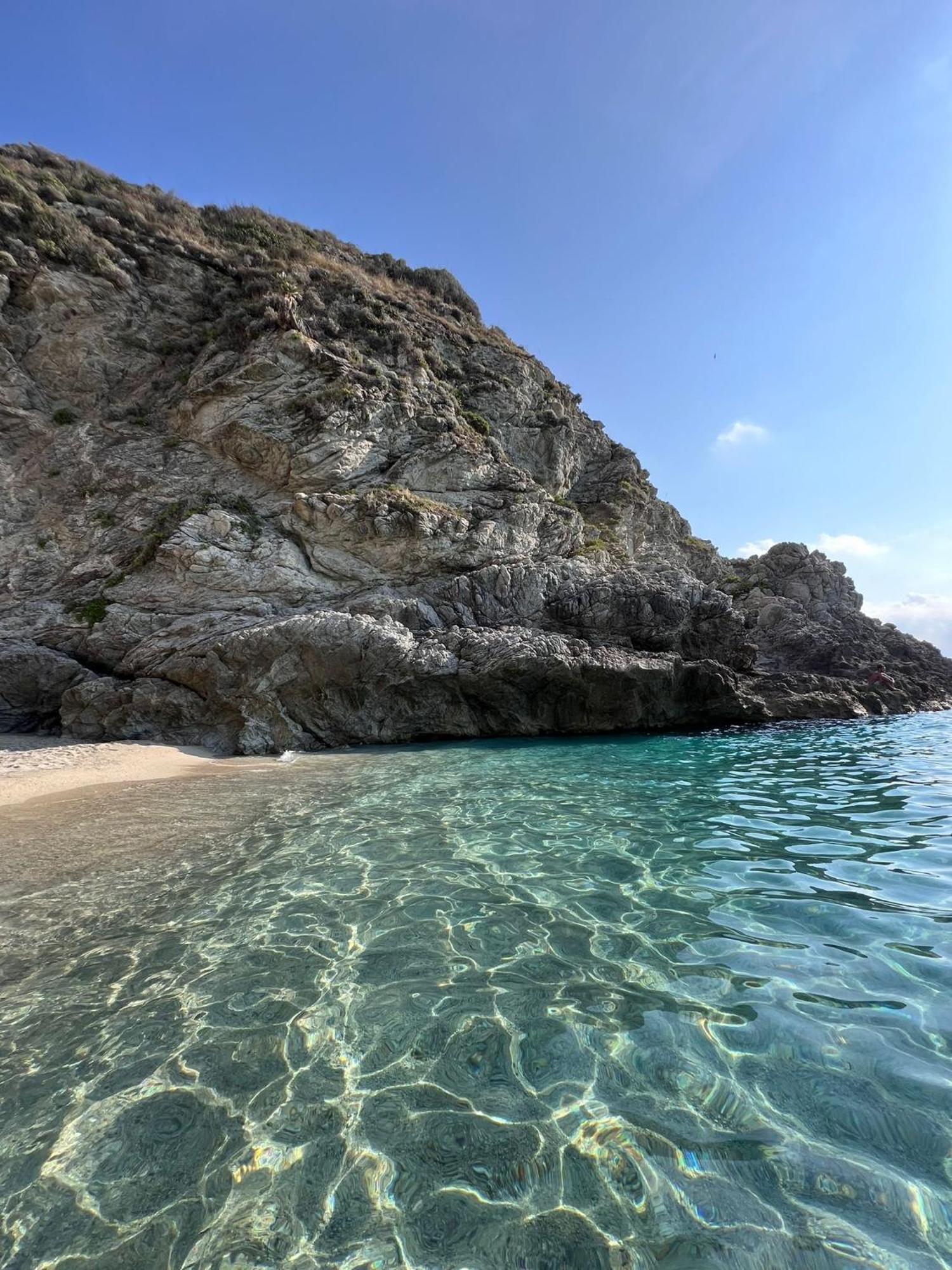 Graceland Rooms And Suites Capo Vaticano Esterno foto