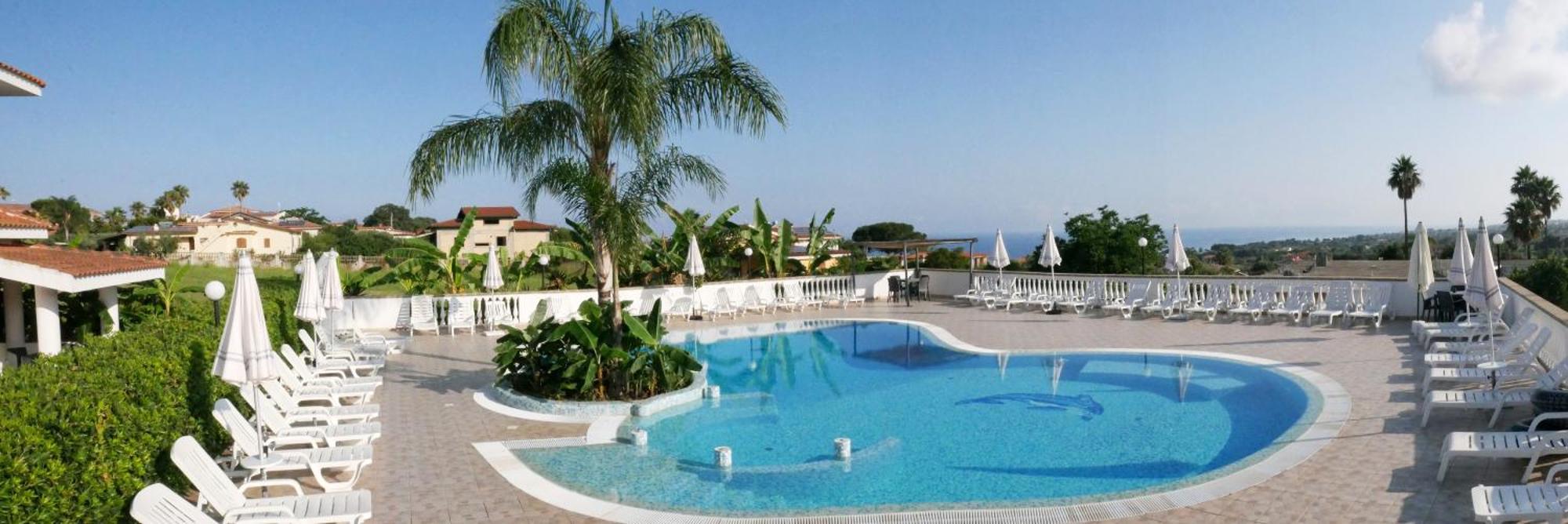 Graceland Rooms And Suites Capo Vaticano Esterno foto