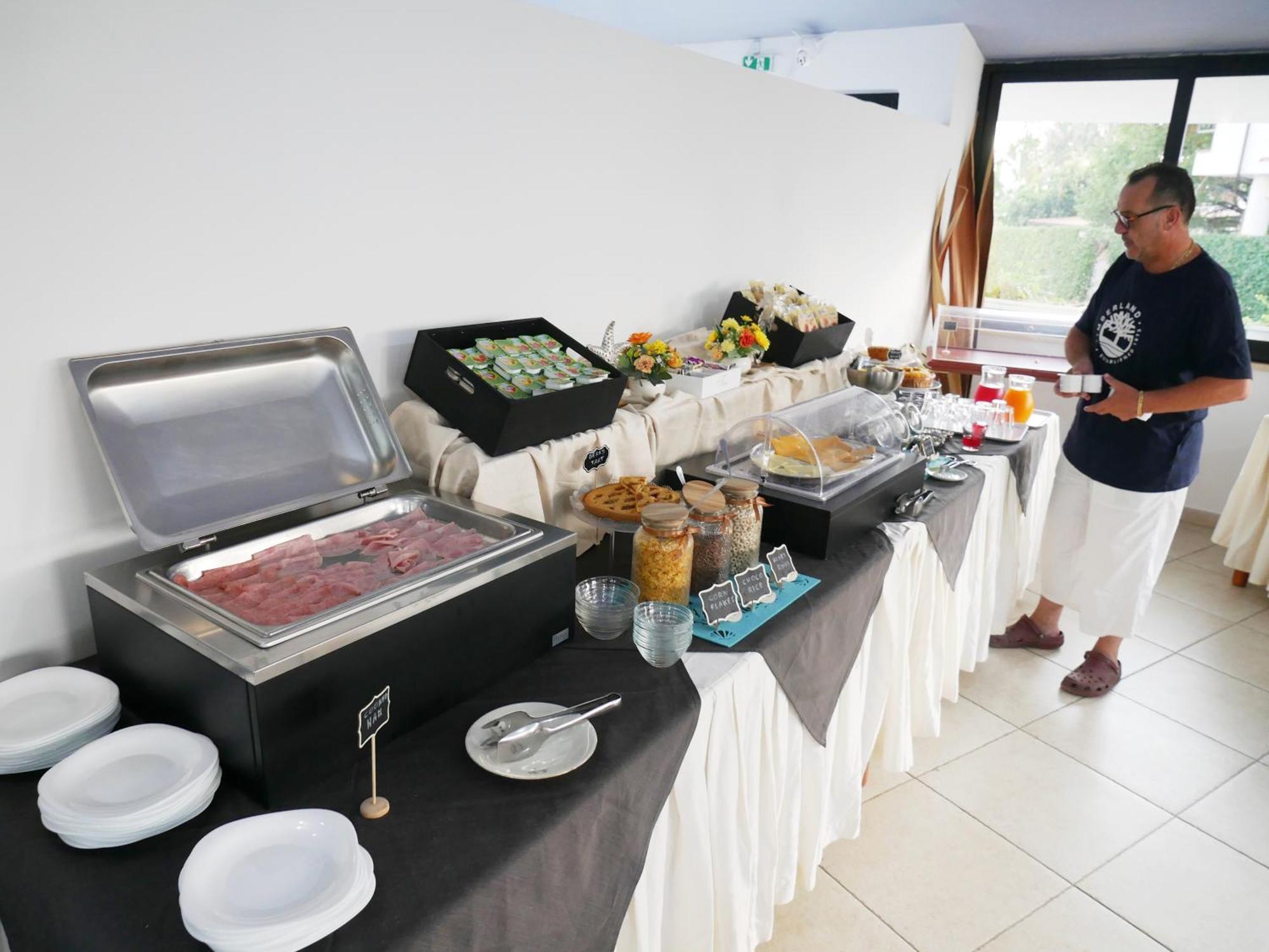 Graceland Rooms And Suites Capo Vaticano Esterno foto